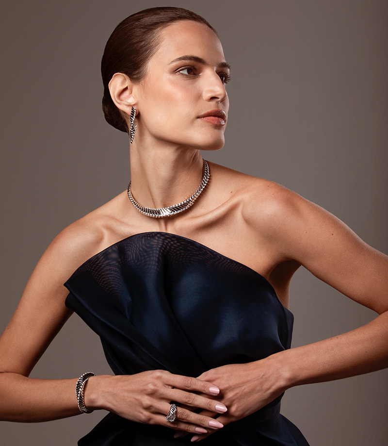  На фото: браслет, кольцо, колье и серьги FerriFirenze Soffio