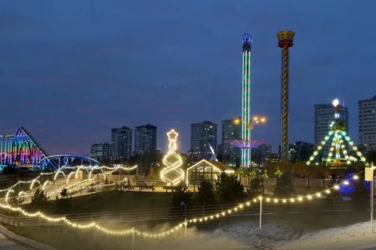    В Волгоградском ЦПКиО запустили снежные пушки для зимних горок