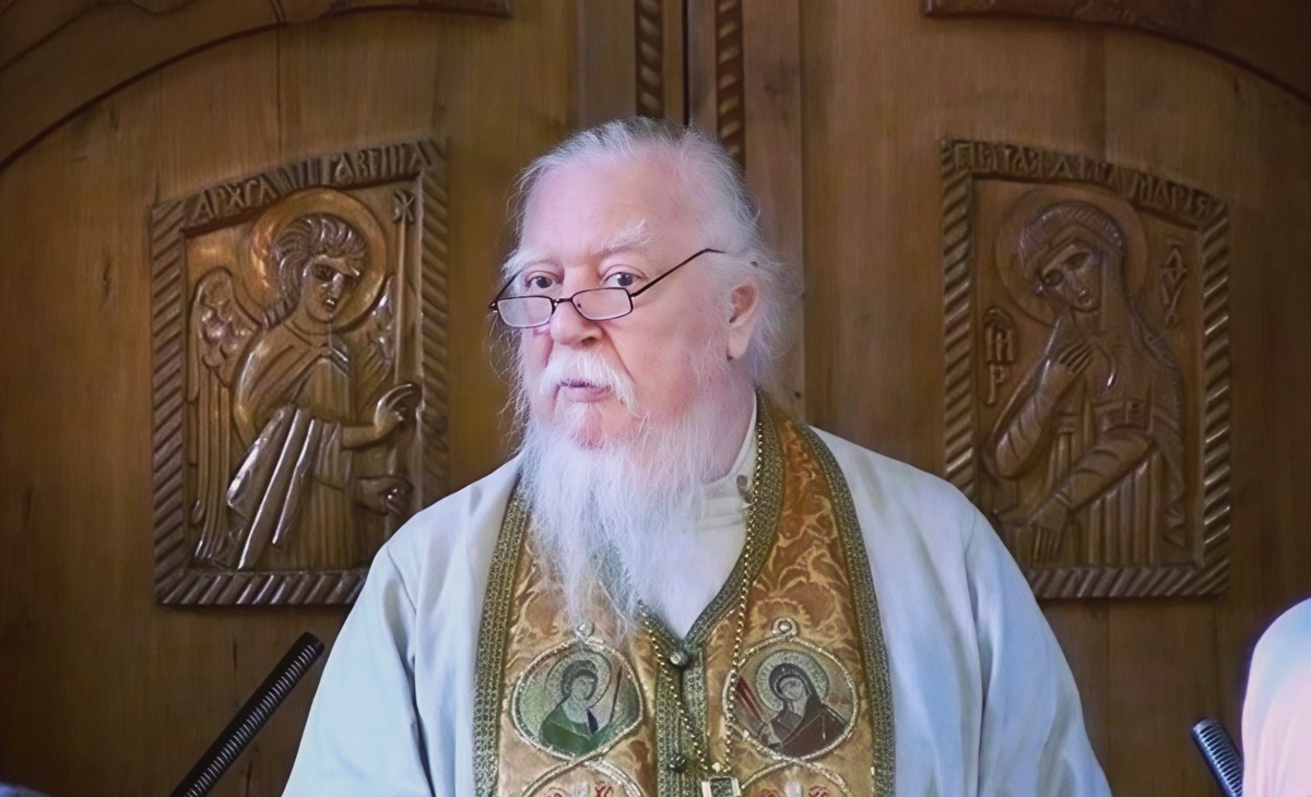 Димитрий Смирнов (07.03.1951 — 21.10.2020 гг.) — протоиерей, церковный и общественный деятель.