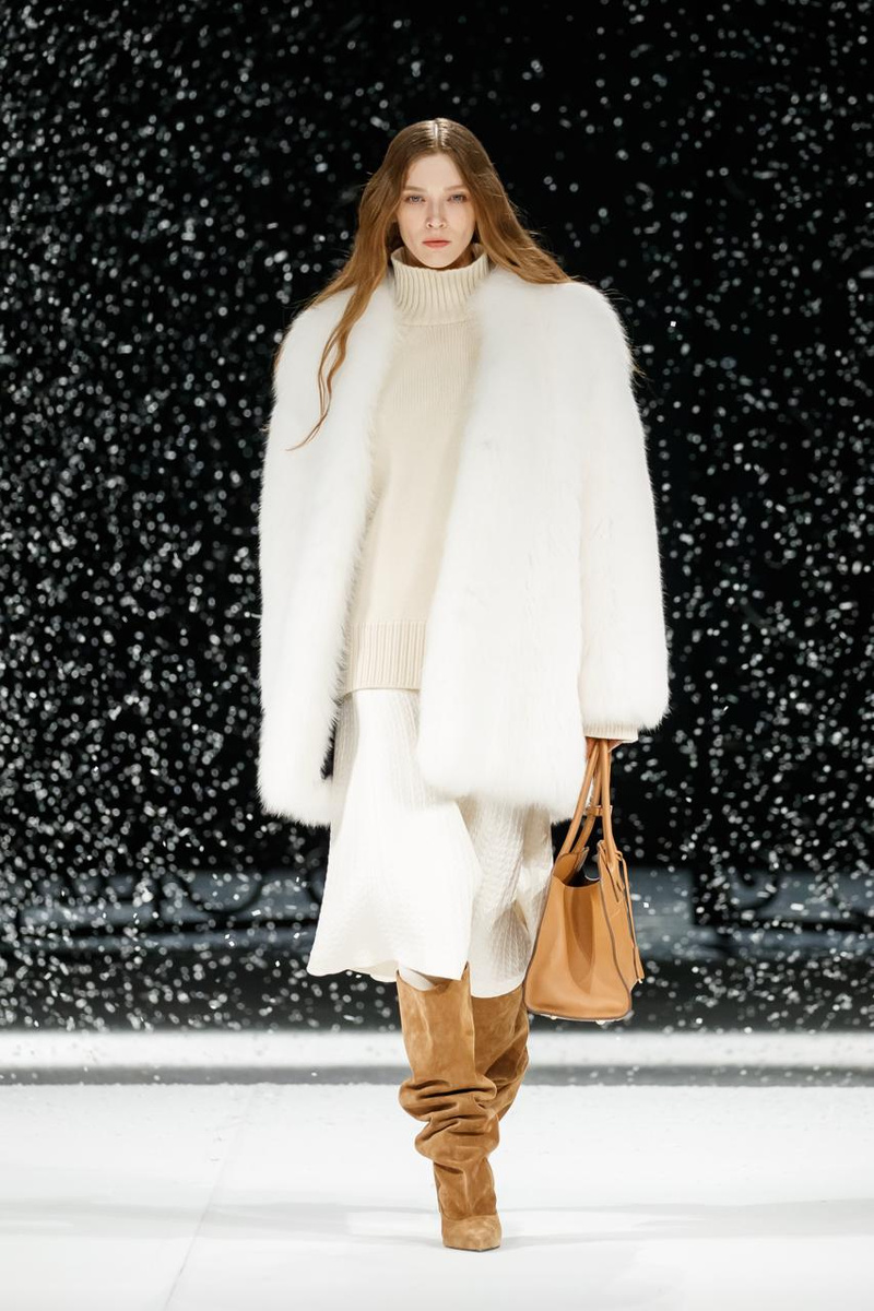    TSUM Fashion Show, ЦУМ показ, Малый театр, Юка Вижгородская, артистка VAIMP