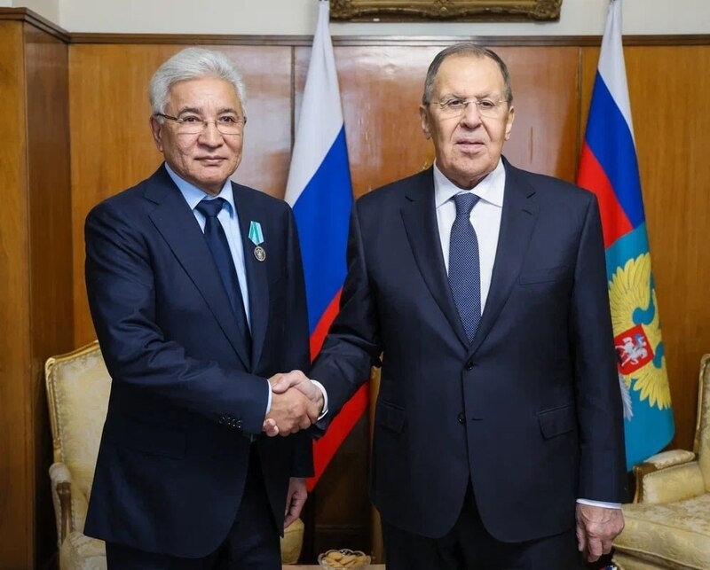   Имангали Тасмагамбетов (слева) и Сергей Лавров (справа).Источник фото: официальный сайт МИД России.