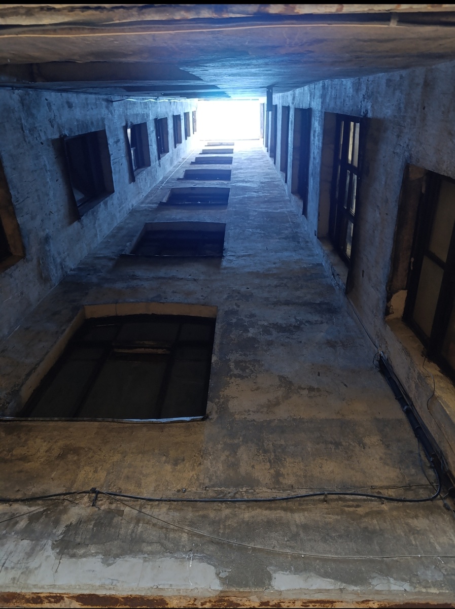 Что-то про стены (Васильевский остров)