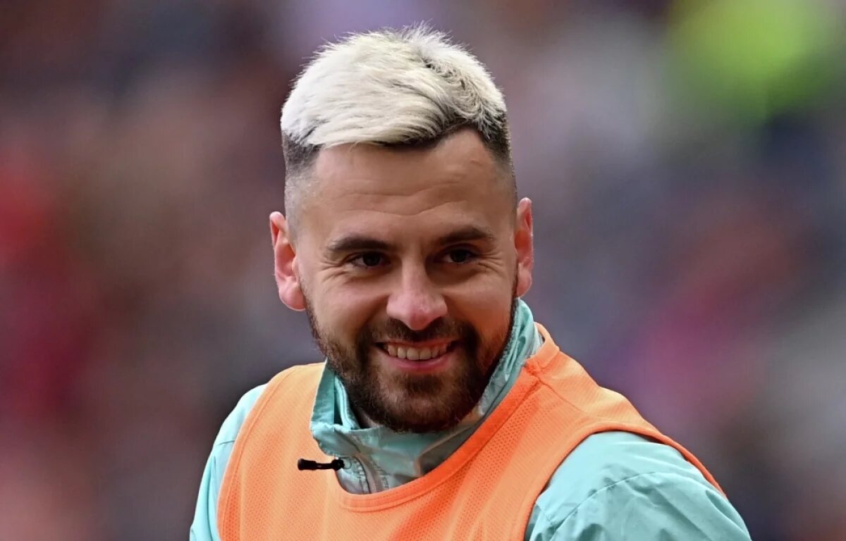    Бывший футболист ЦСКА и сборной России Щенников завершил карьеру