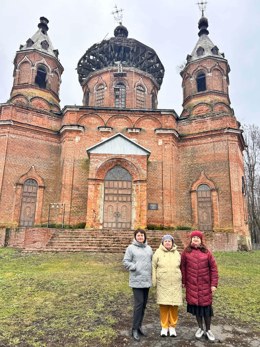 С мамой и сестрой 