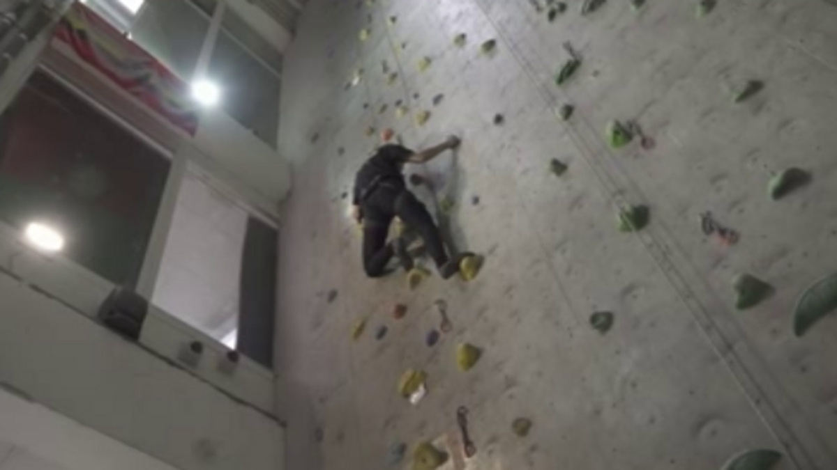    16 декабря свой праздник отмечают покорители заснеженных вершин