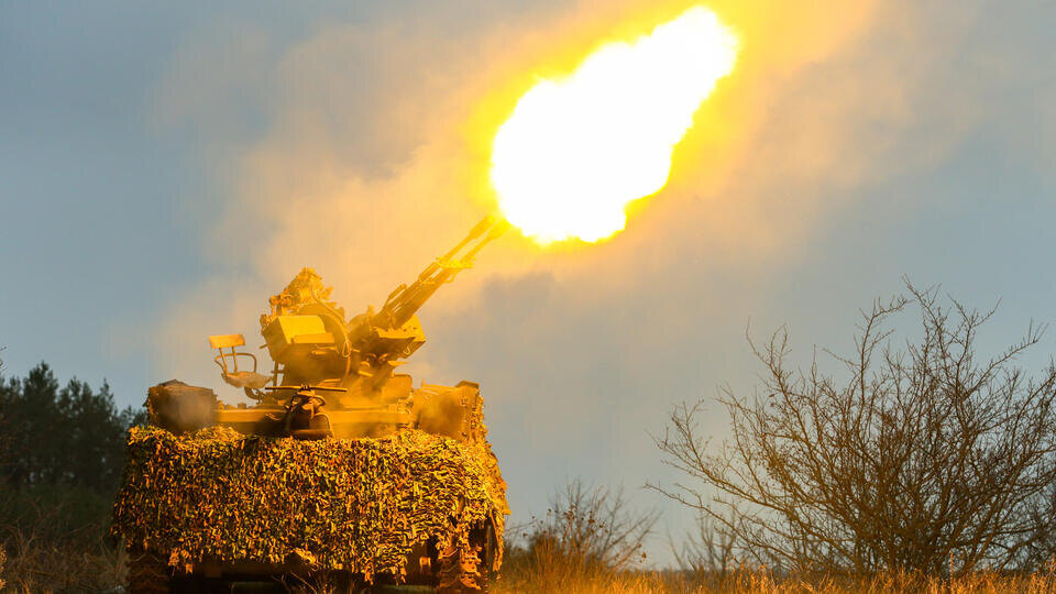     Силы ПВО уничтожили 10 украинских дронов над тремя регионами России ИЗВЕСТИЯ/Дмитрий Астрахань