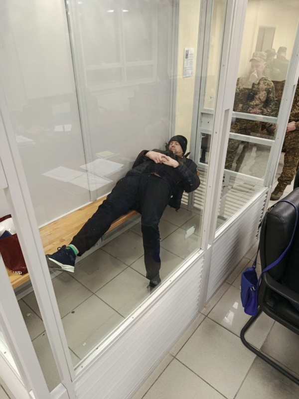    Политзаключённого Анатолия Мируту после инсульта в зале суда снова вернули в камеру СИЗО