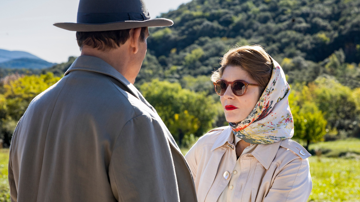 кадр из сериала "Месье Спейд"