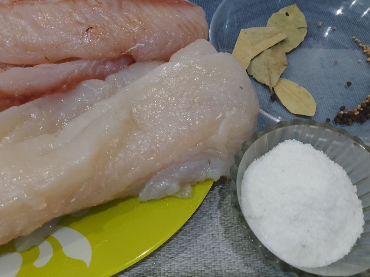 Ингредиенты для приготовления копченой щуки