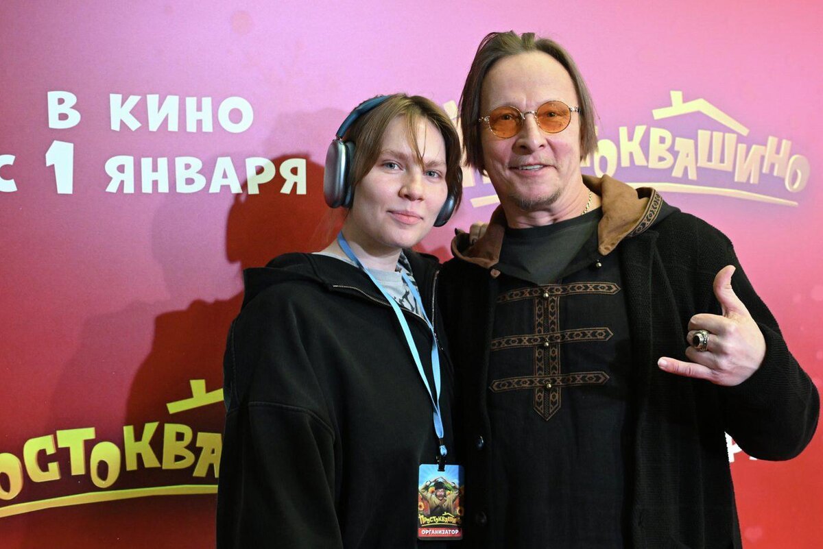 Актер Иван Охлобыстин с дочерью Варварой на премьере фильма "Простоквашино" Алексей Майшев / @РИА Новости 