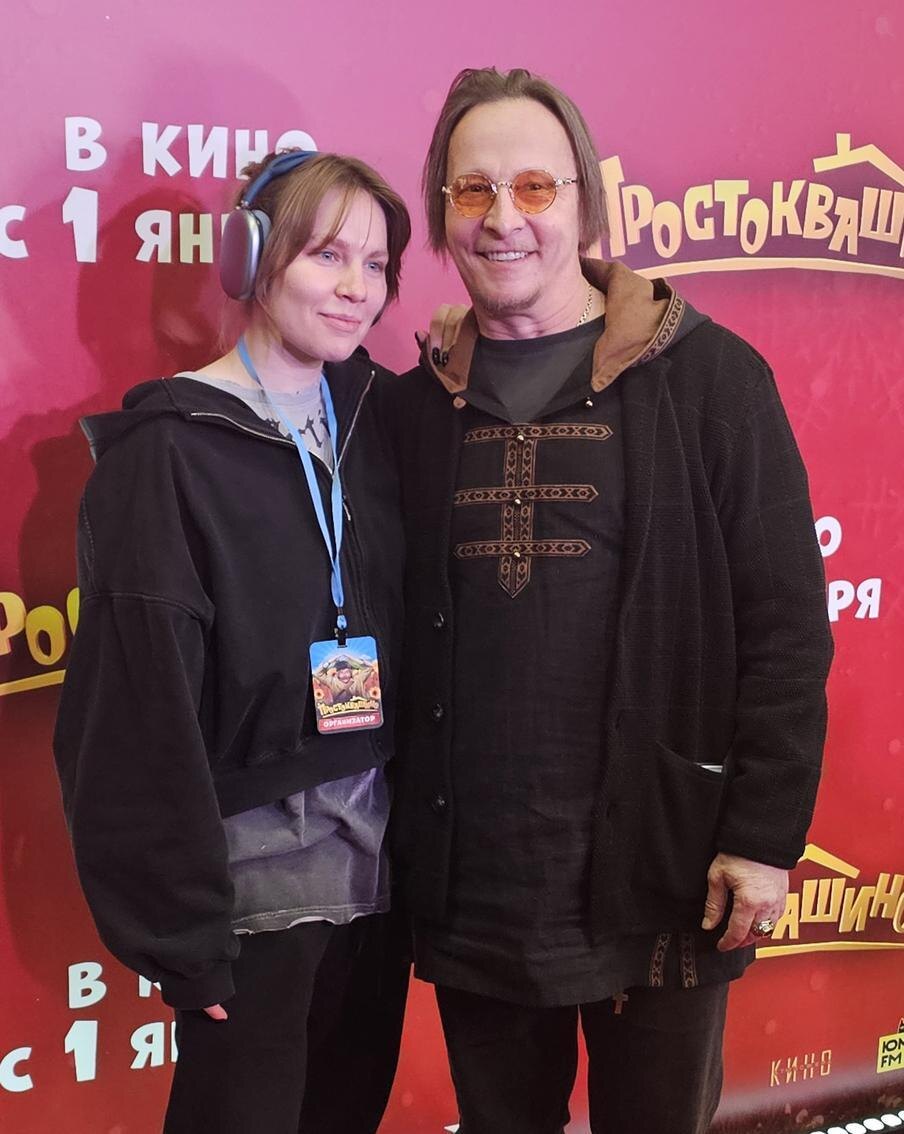 Феликс Грозданов / @Metro
Иван Охлобыстин с дочерью Варварой на премьере фильма "Простоквашино"