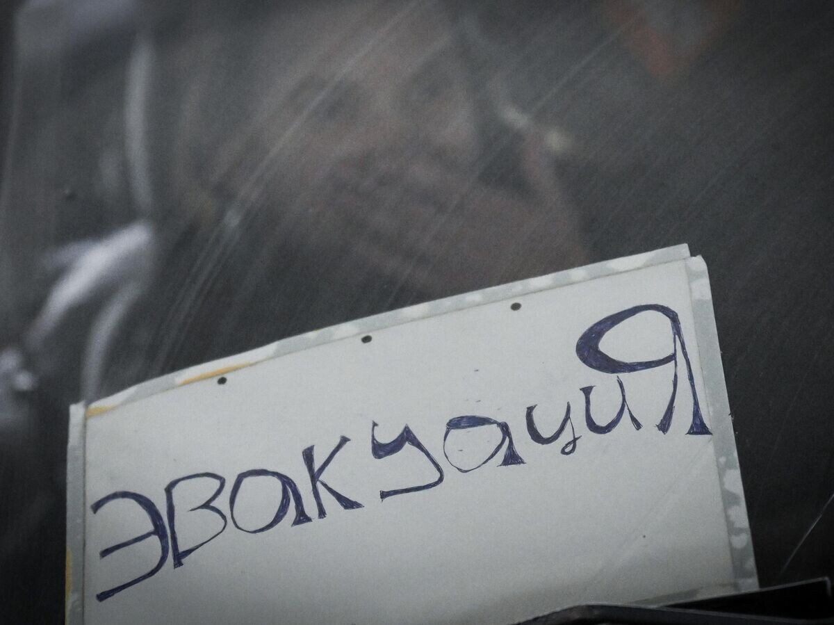    Эвакуация мирных жителей из освобожденных районов поселка Курахово | © РИА Новости / Станислав Красильников