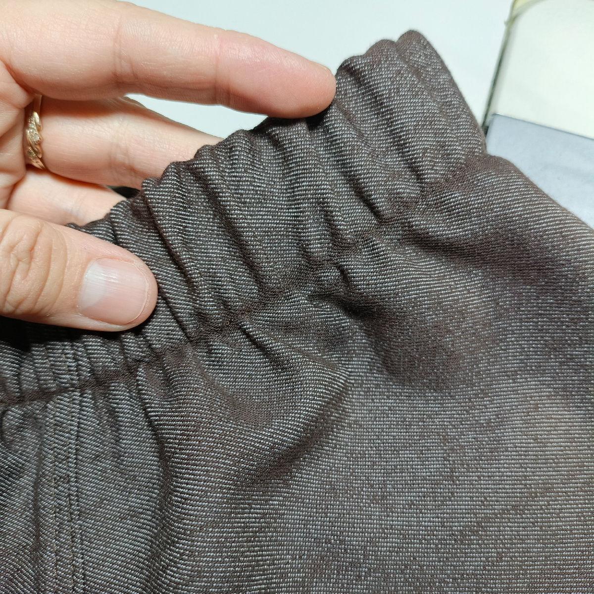 Тут лампа цвет выбелила (((