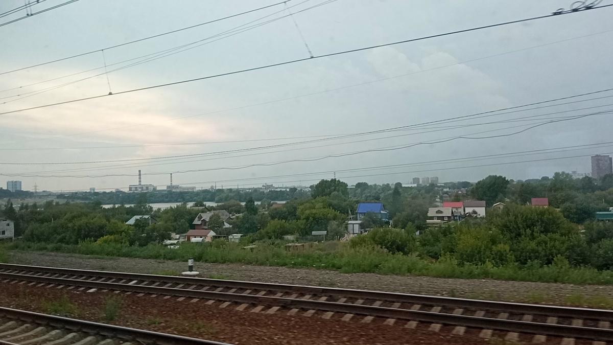 Котлован Левая Обь из окна поезда