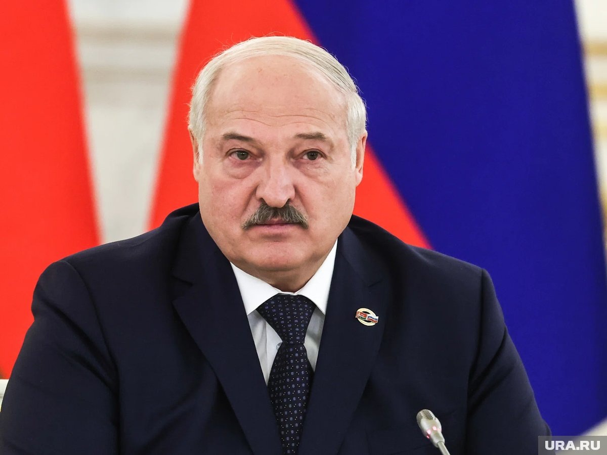     Лукашенко представил детали телефонного разговора с Трампом перед прилетом Путина на Аляску