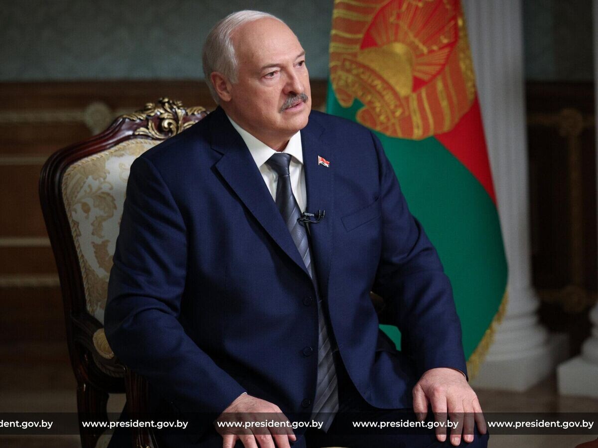    Президент Белоруссии Александр Лукашенко во время интервью американской телекомпании "Ньюсмакс" | © Фото : Пресс-служба президента Республики Беларусь