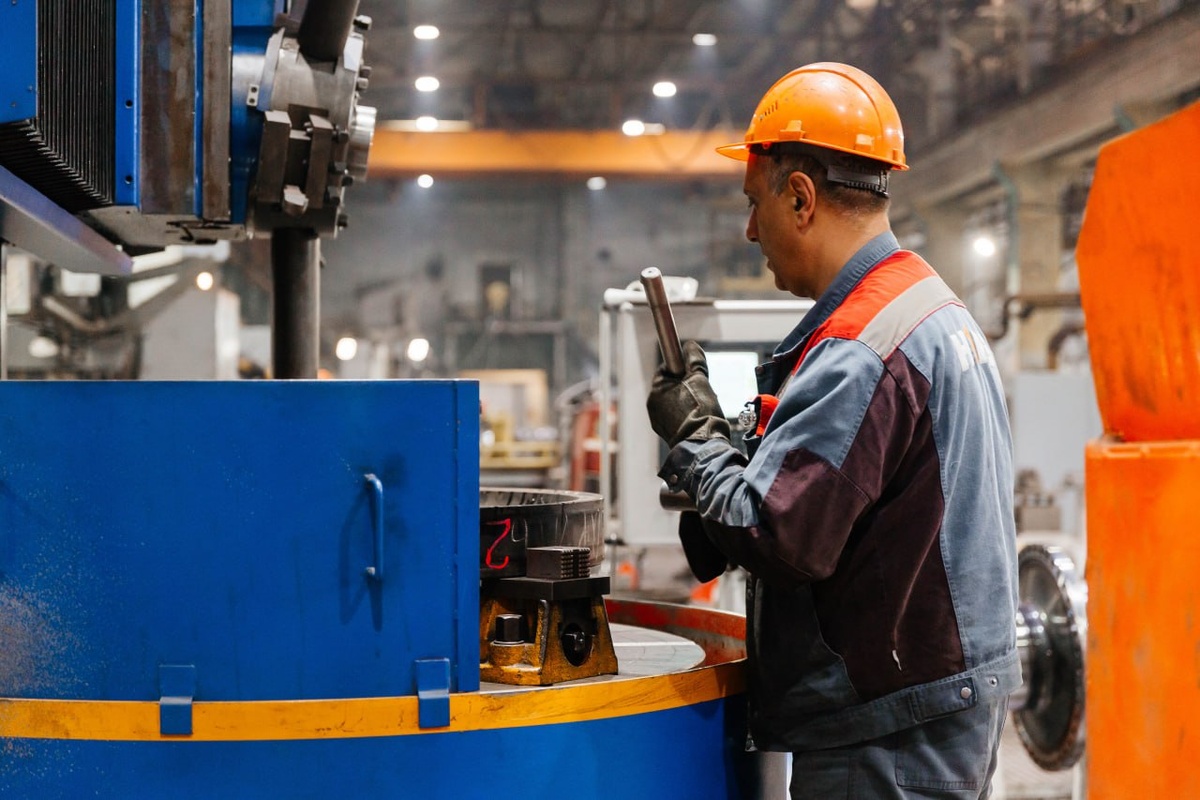 фото: Новосибирский электровозоремонтный завод