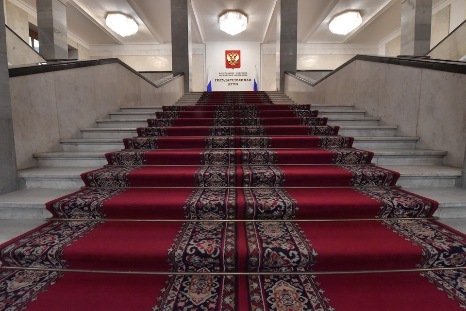    Госдума приняла закон о домовых чатах жильцов в МАХ. Владимир ВЕЛЕНГУРИН