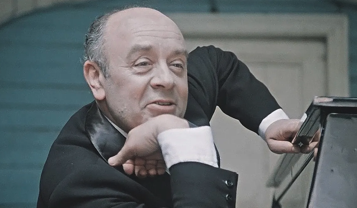    Леонид Броневой. Кадр из фильма "Покровские ворота" (1983) / Киностудия "Мосфильм"