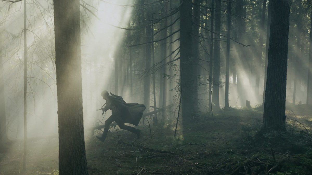 Кадр из фильма "Август".