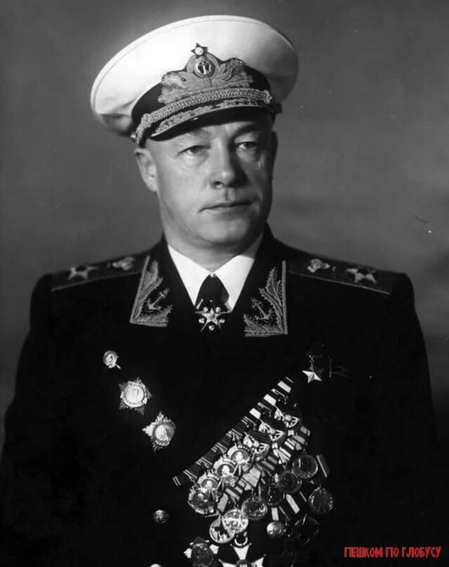 Народный комиссар Военно-морского флота адмирал Николай Кузнецов