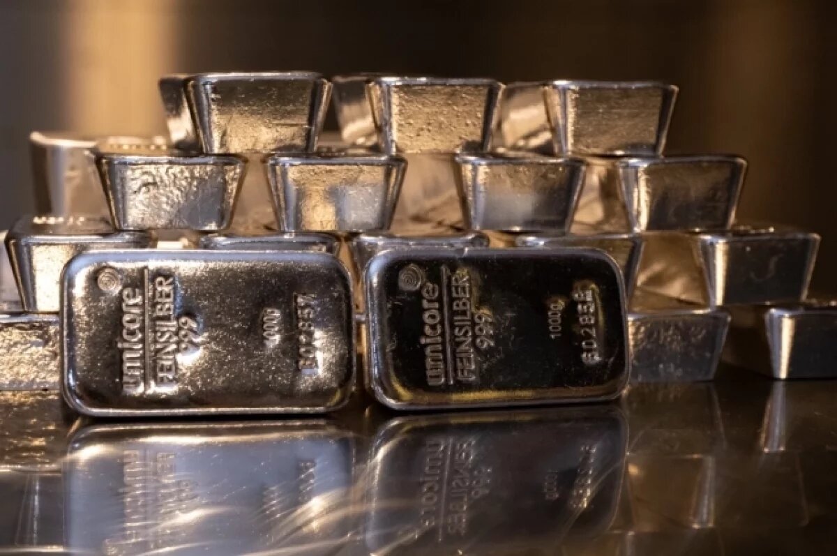    Биржевая цена на серебро достигла исторического рекорда