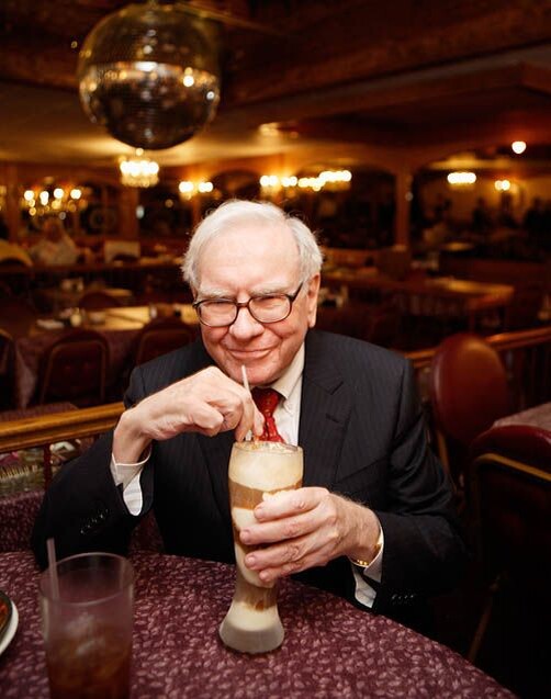 вот он сформировал капитал и теперь радуется)