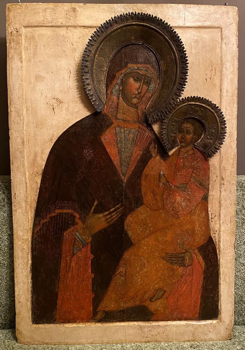 Икона _Богоматерь с младенцем_. Конец XV век. Ростовская провинция. Дерево, левкас, темпера.84,6 х 56