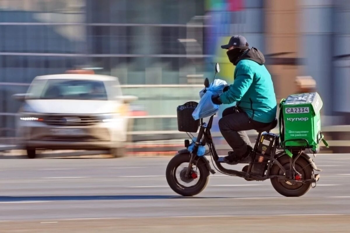    Средняя зарплата курьеров в России составляет 146 тысяч рублей