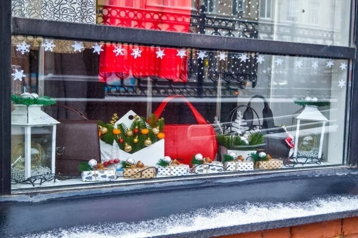    В Саратове объявлен конкурс на лучшее оформление бизнеса к Новому году