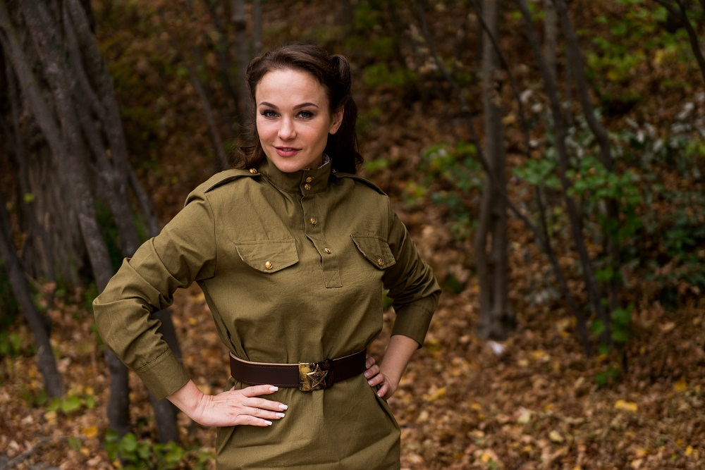 Сериал "Чужой ребёнок" (2019)