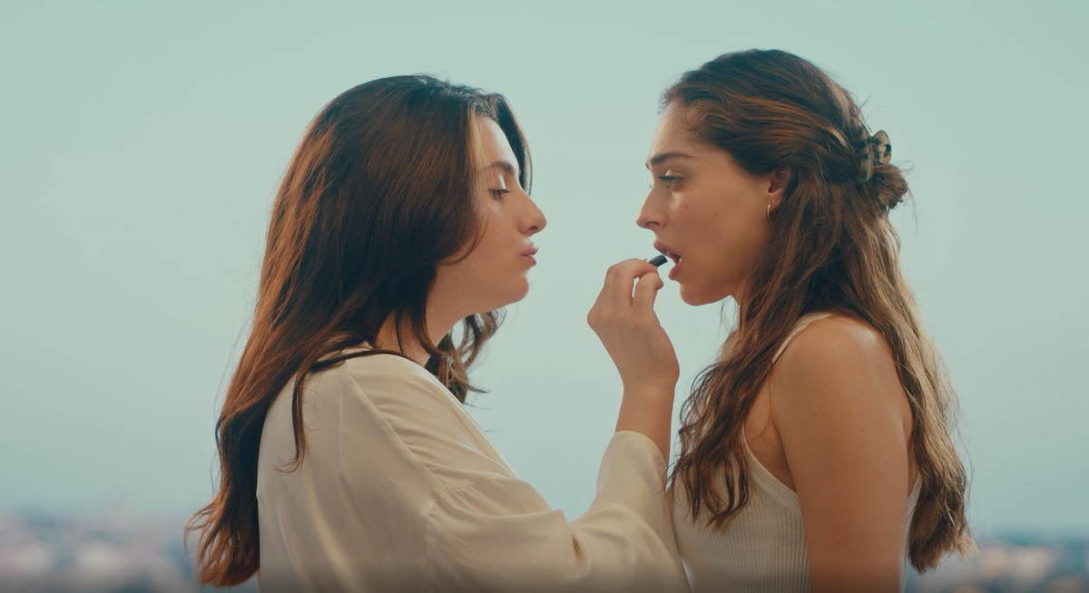 Это игра для двоих. В нее играют взрослые!