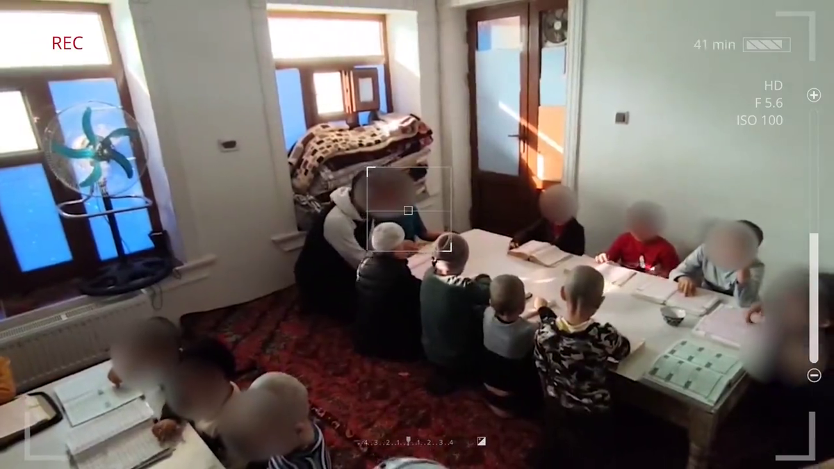 Кадры из видео