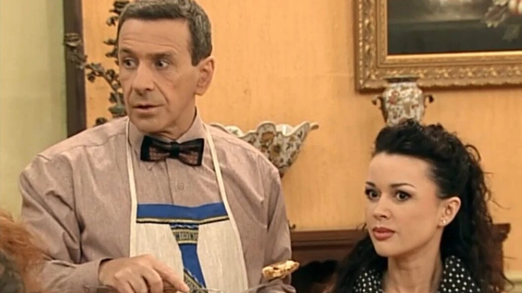    Кадр из сериала "Моя прекрасная няня" (2004-2009). Режиссёры Алексей Кирющенко, Эдуард Ливнев, Эдуард Радзюкевич, Андрей Кузнецов, Артур Румынский, Ирина Глебова, "Амедиа", Sony Pictures Television International