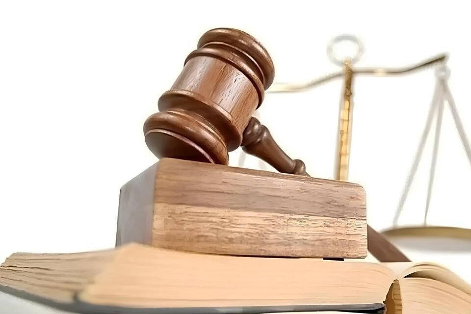    В итоге он получил 1,5 года условно за кражу с банковского счета. Андрей КОПАЛОВ, Архив «КП»