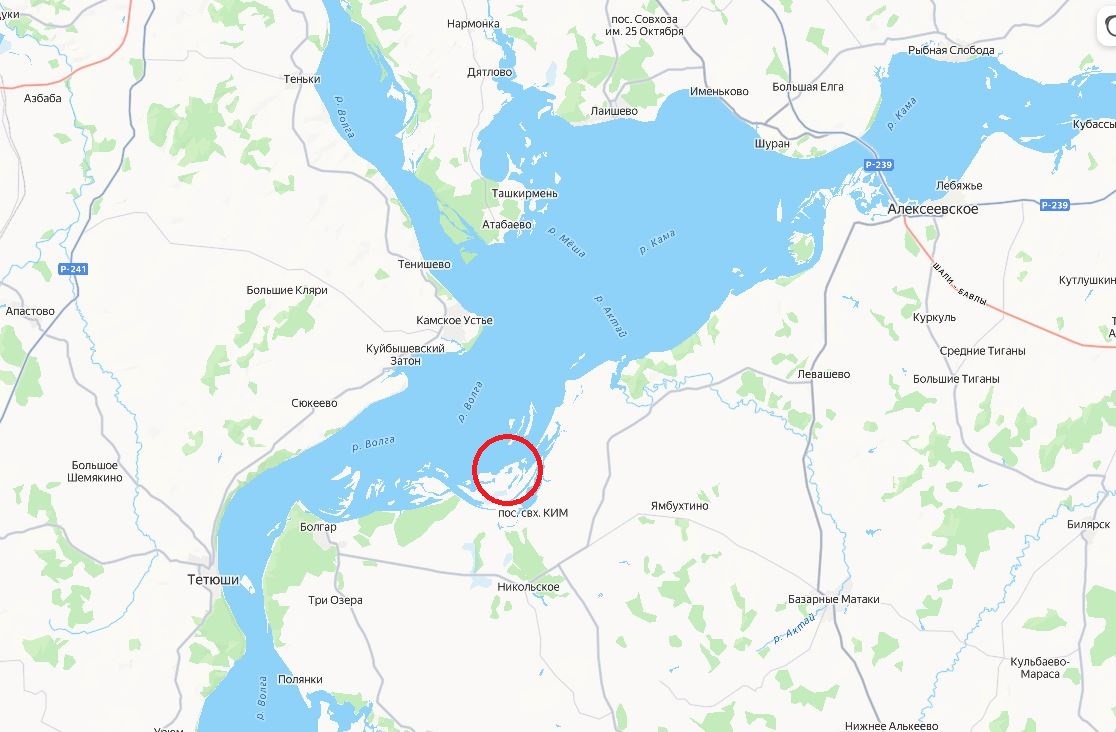 Город был тут.