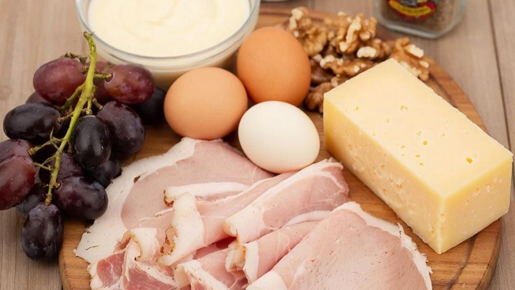  Ингредиенты : украшение - маслины /оливки или виноград