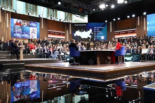    На прямую линию с Путиным запретили брать вейпы, еду, флаги и животных