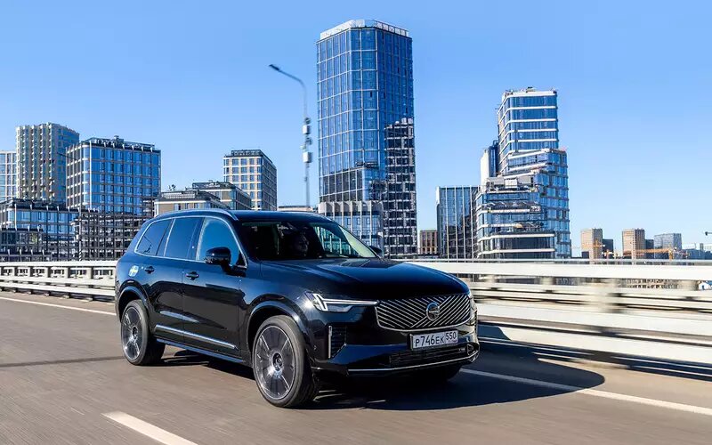    Volvo XC90. Цена в России от 10 000 000 ₽
