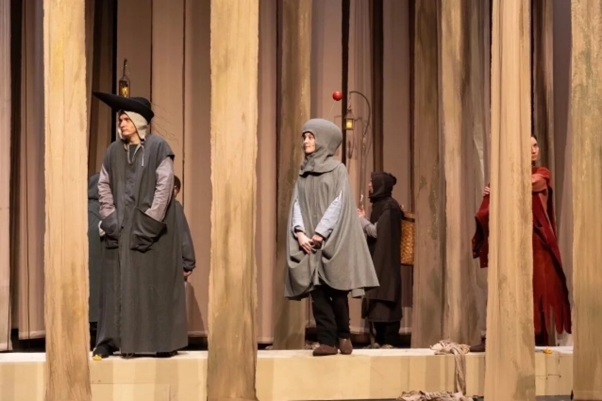    В духе Брейгеля и Босха.