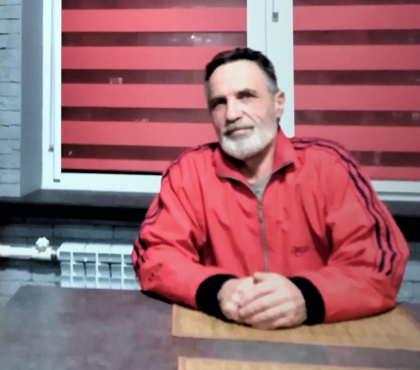 Пример, как пользуясь ИИ, можно из старых фото сделать забавный клип.