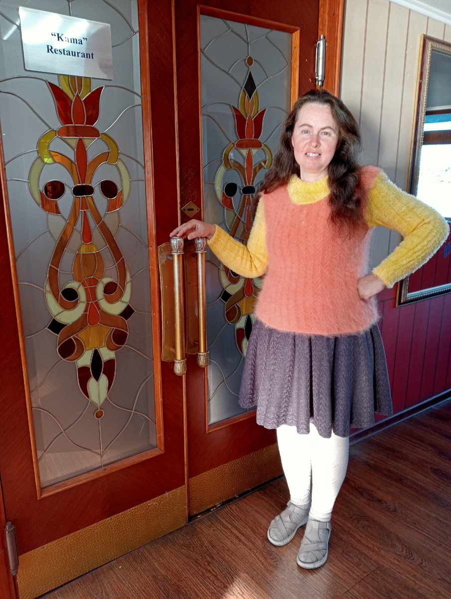 Пушистая жилетка, фото авторов