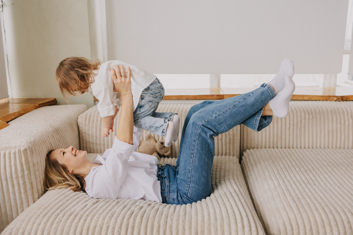 Семейная фотосессия мамы и дочка