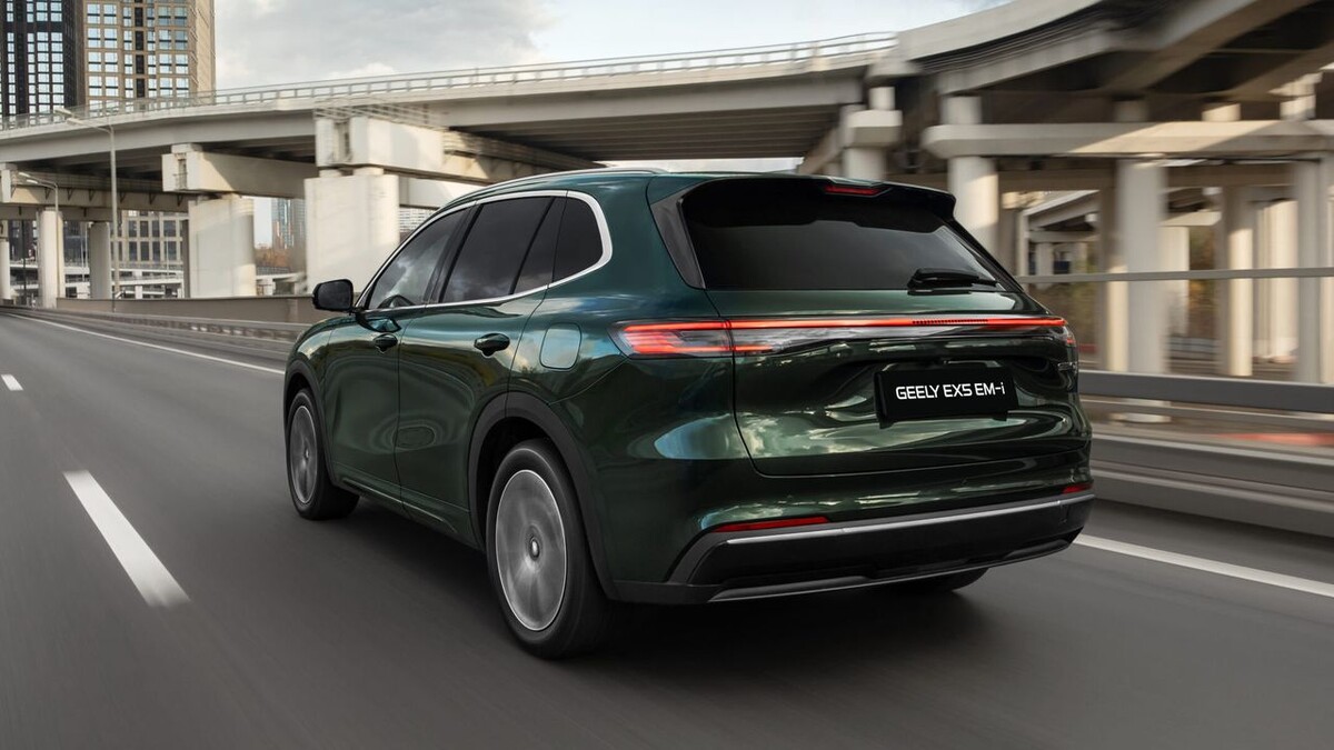    Geely EX5 EM-i. Фото Geely
