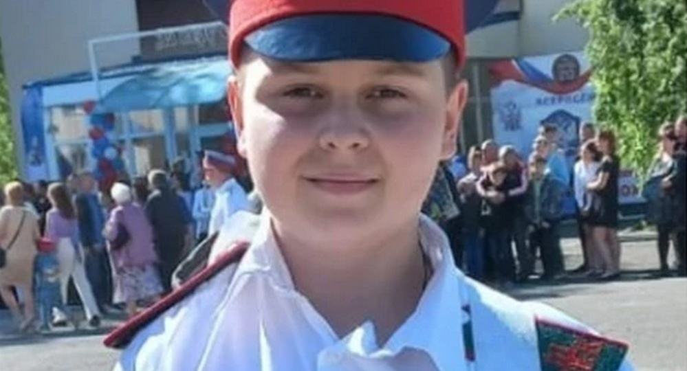 «Теперь ему вечно 14 лет». Болезнь, выглядевшая сперва как простая аллергия, оказалась смертельным диагнозом для мальчика-подростка