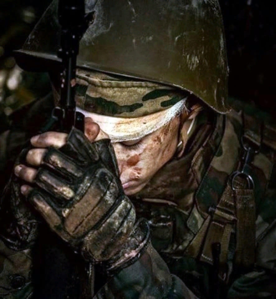 Герой СВО.  "...Всё вспомнишь ты в одно мгновенье..." (Иллюстрация из открытого источника Яндекс).