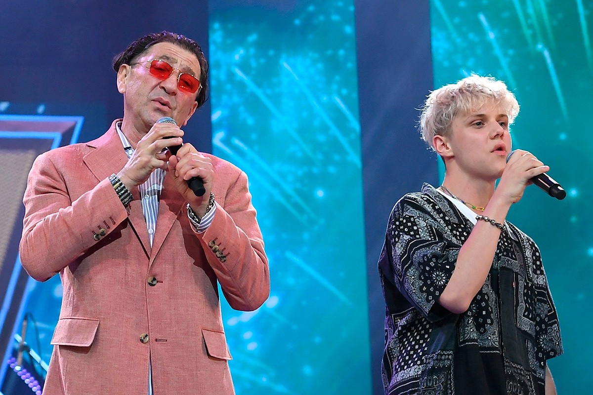 Екатерина Чеснокова / РИА Новости📷Григорий Лепс и Ваня Дмитриенко выступают на открытии 5-го международного музыкального фестиваля «Жара» в Crocus City Hall