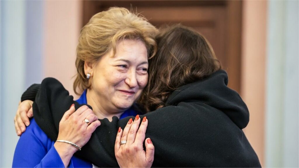    Полина Лурье и ее адвокат после вынесения решения Верховного суда. Фото: Global look press