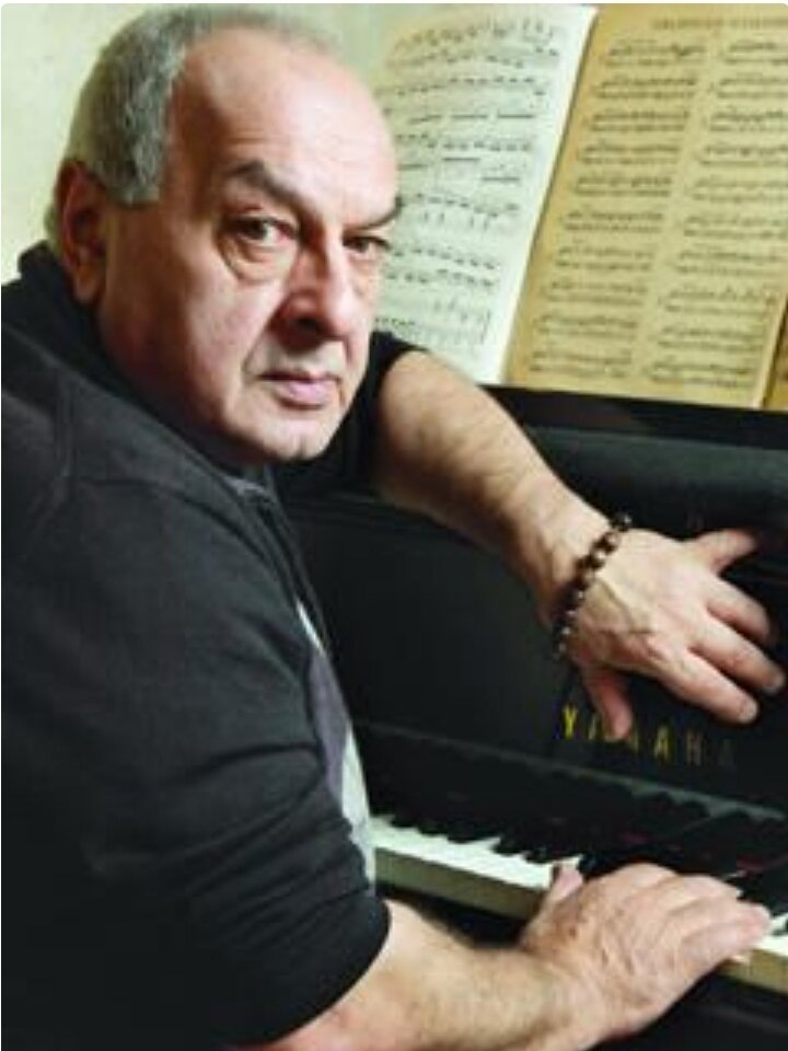    Фото: Официальный сайт Левона Оганезова, источник: levonoganezov.com