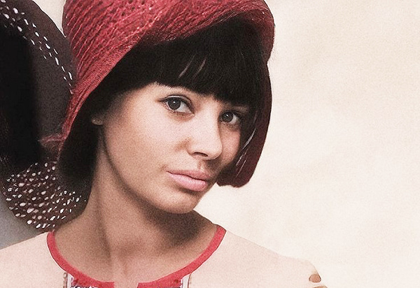 От королевы до уборщицы. Трагедия самой красивой манекенщицы СССР. "Такая бабушка пришла, страшно постаревшая, худая..."